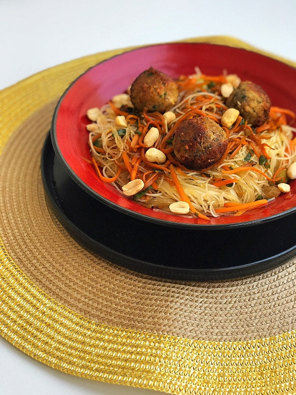 Tallarines Chinos con Albóndigas Veganas